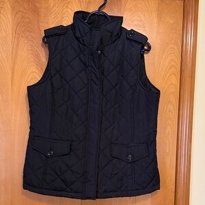 Black IZOD Quilted Women's Vest